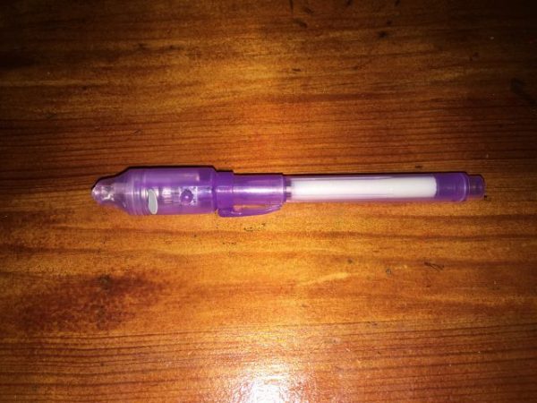 ручка с невидимыми чернилами